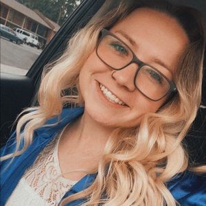 Meet your Posher, Belle